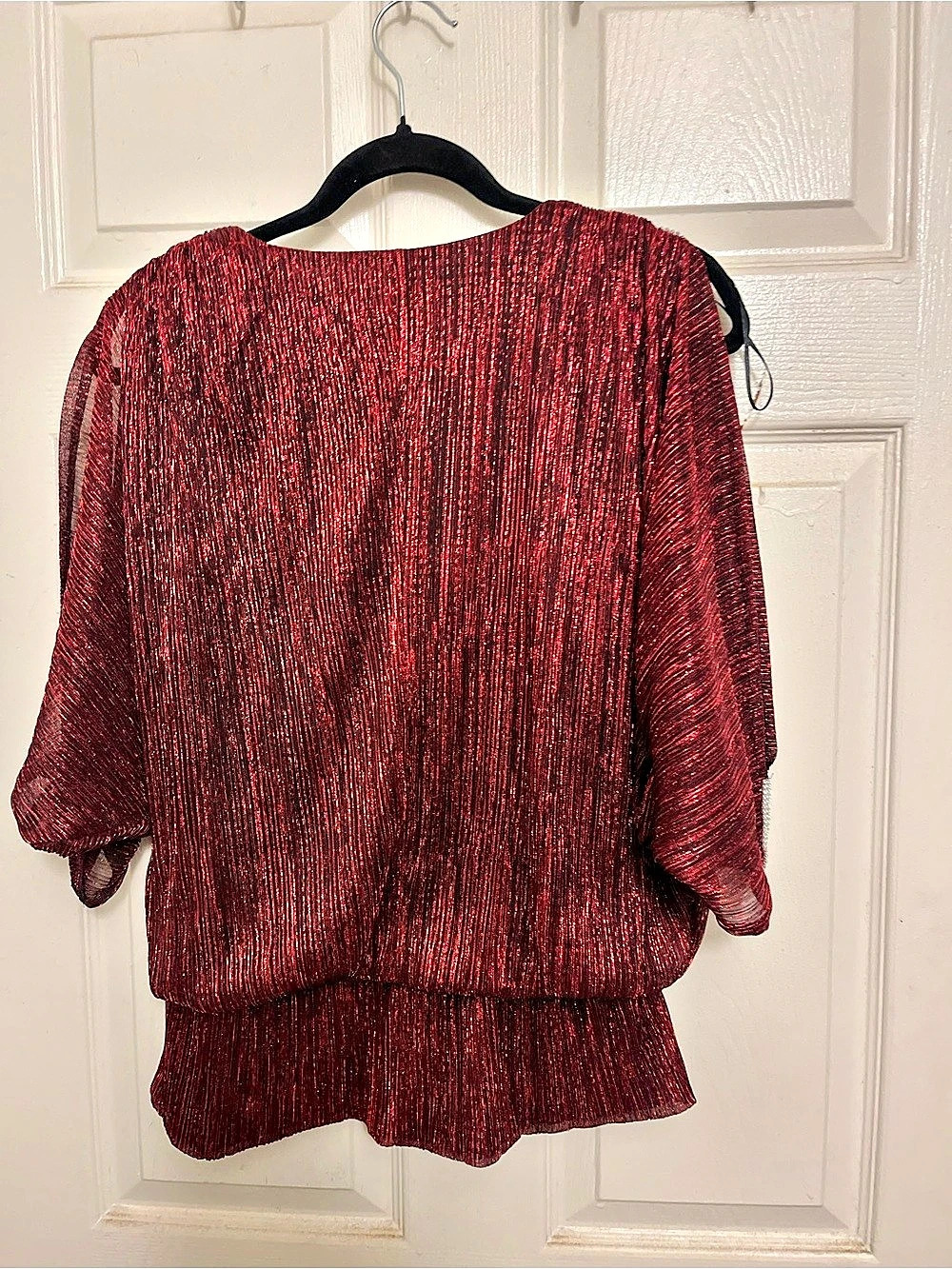 CHAUS Metallic Cold Shoulder Balloon Sleeve Top Red & Black Medium - Picture 2 of 5